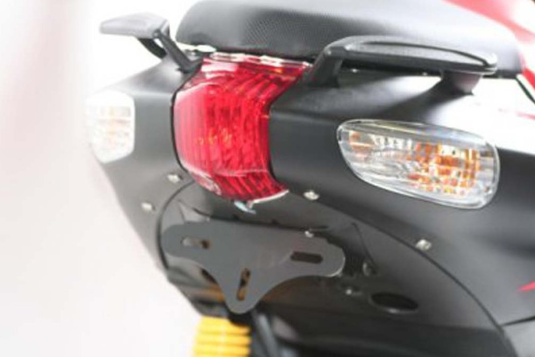 Стойка за номер R&amp;G RACING Licence Plate Holder Aprilia SR50 05-12